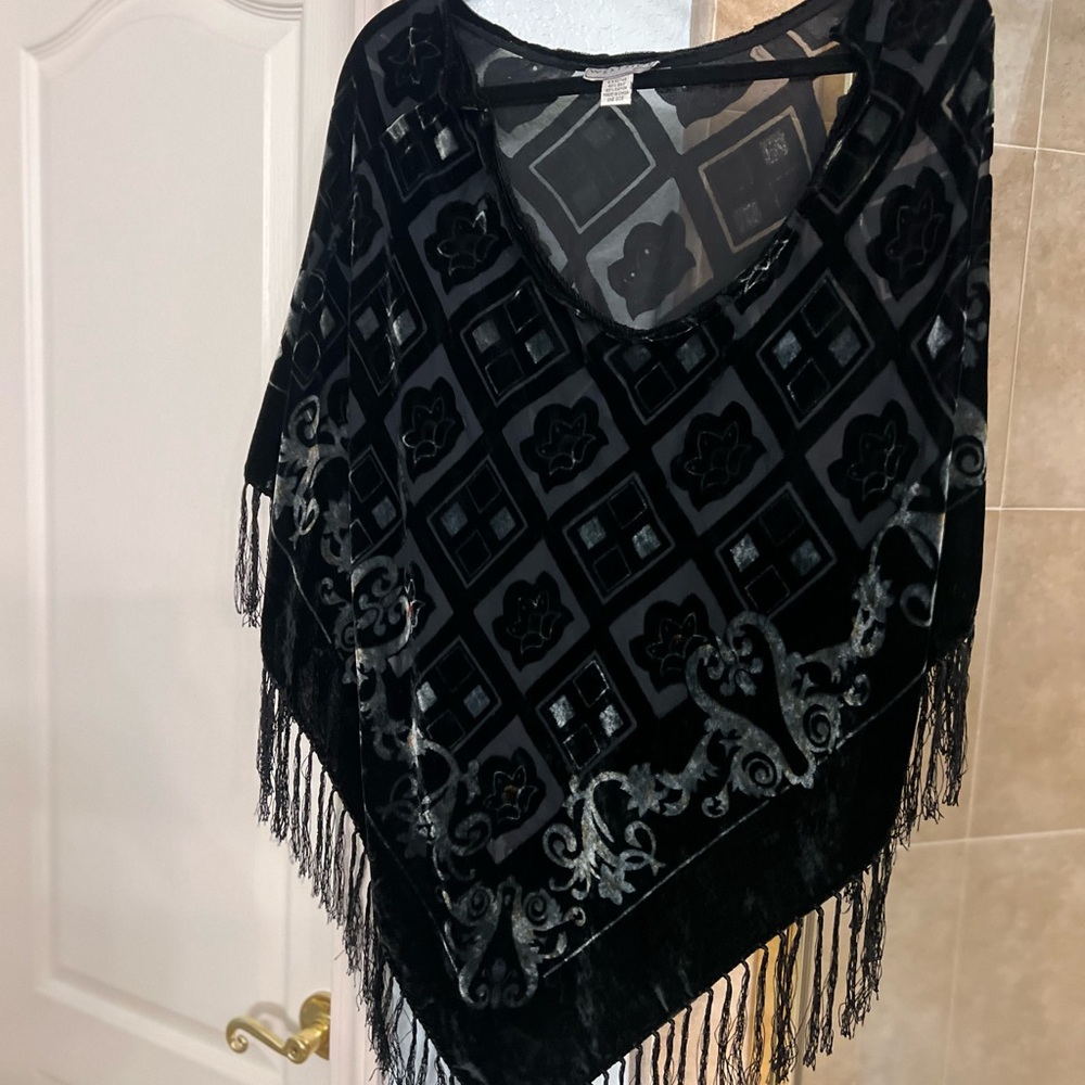 Elegant Black Velvet Women's Top